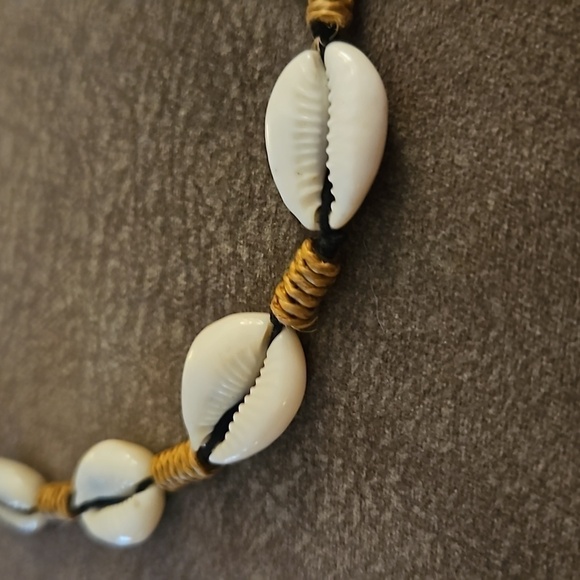 VTG Macrame Cowrie Shell Men's Surfer Choker Necklace - Picture 3 of 6